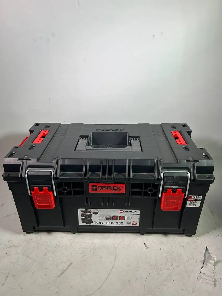 Qbrick System PRIME Toolbox 250 Vario stapelbar 535 x 327 x 271 mm 28l IP66 mit 3 Trennwänden -  Leicht Gebraucht