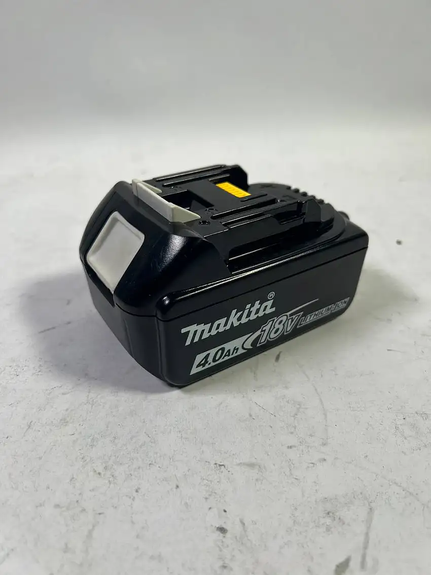 Makita BL 1840 18 V -  4 Ah / 4000 mAh Li-Ion AKKU -  Leicht Gebraucht