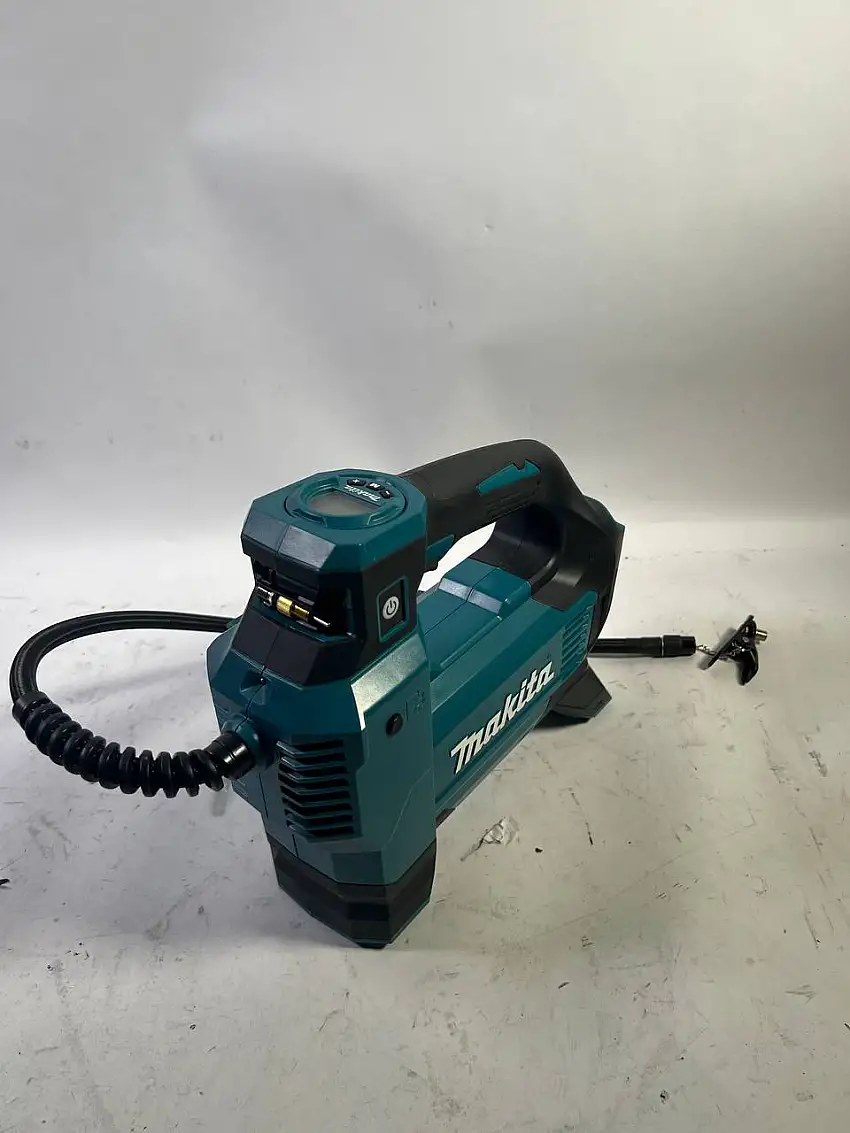 Makita DMP 181 Z Akku Kompressor 18 V Solo  - Beschädigt