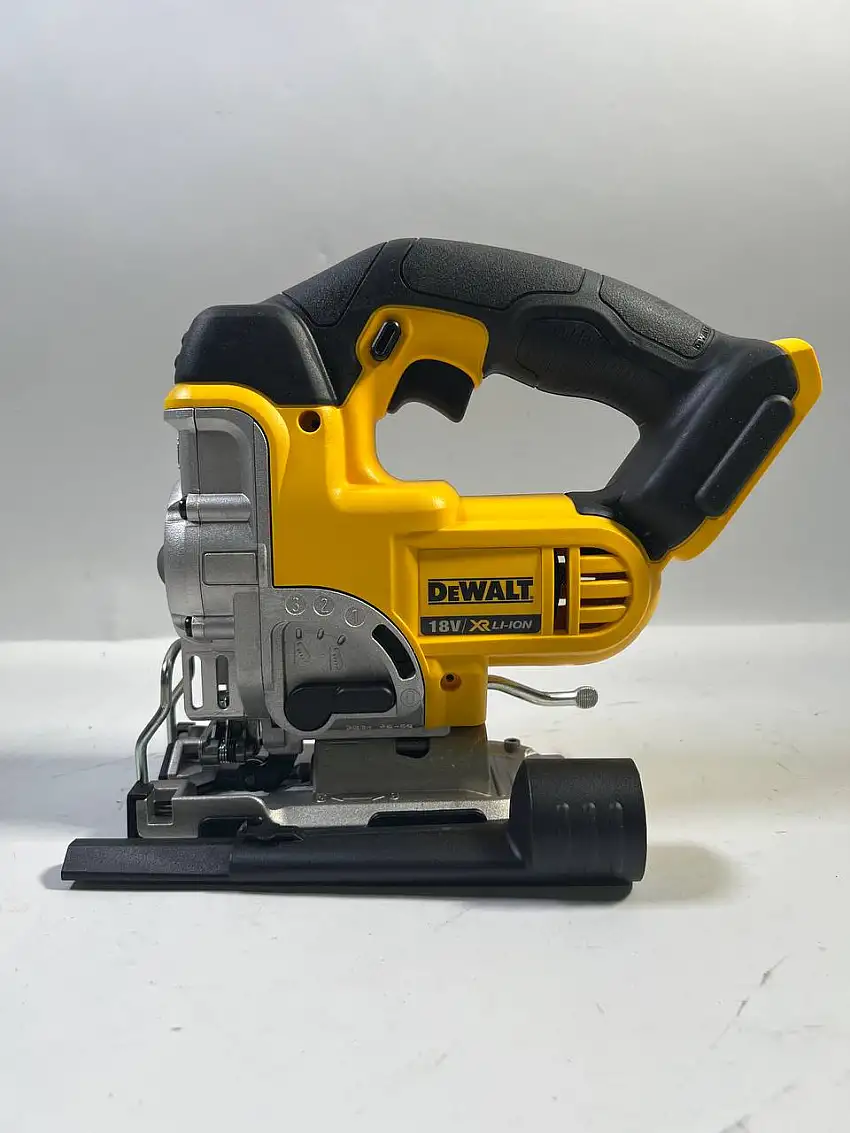 DeWalt DCS 331 N Akku Stichsäge Solo 18V - ohne Akku, ohne Ladegerät - Leicht Gebraucht